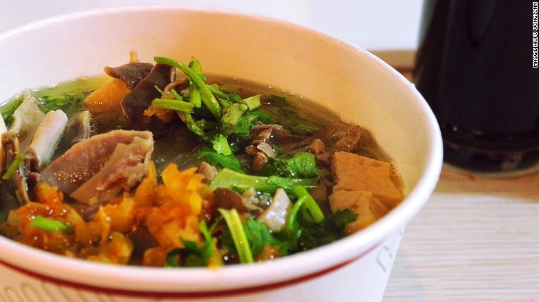 Súp tiết vịt là một món ăn đặc sản nổi tiếng của vùng Nam Kinh